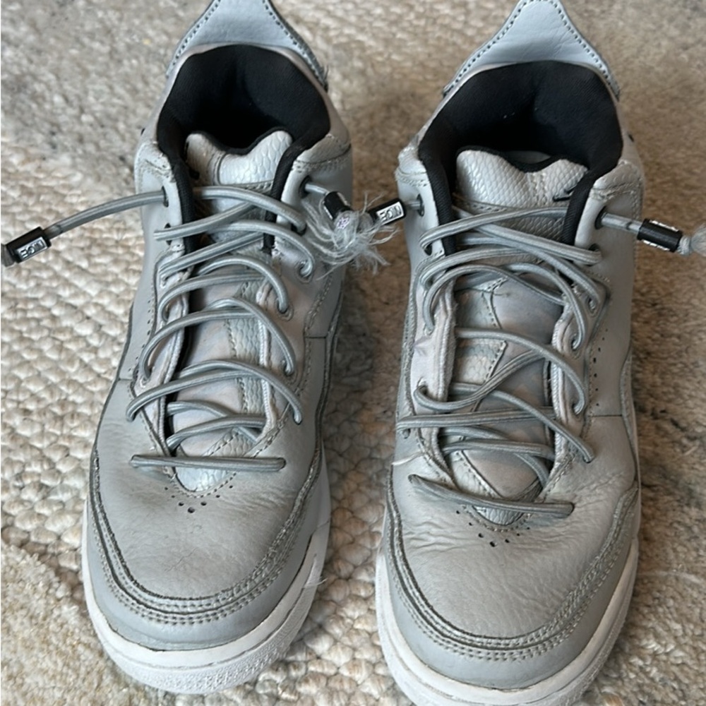 Nike Gray Sneakers Casual Slip-On Design